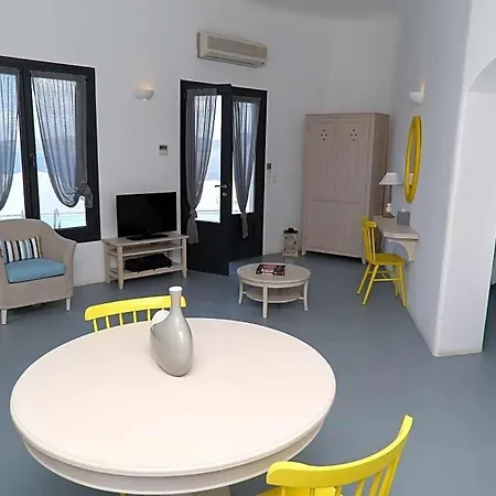 Thermi Sleeps 6 With Pool Air Con And Wifi